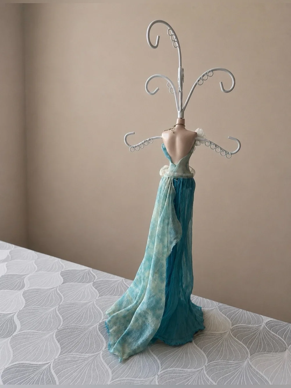 Fancy Vintage Doll Decorative Jewelry Stand Holder